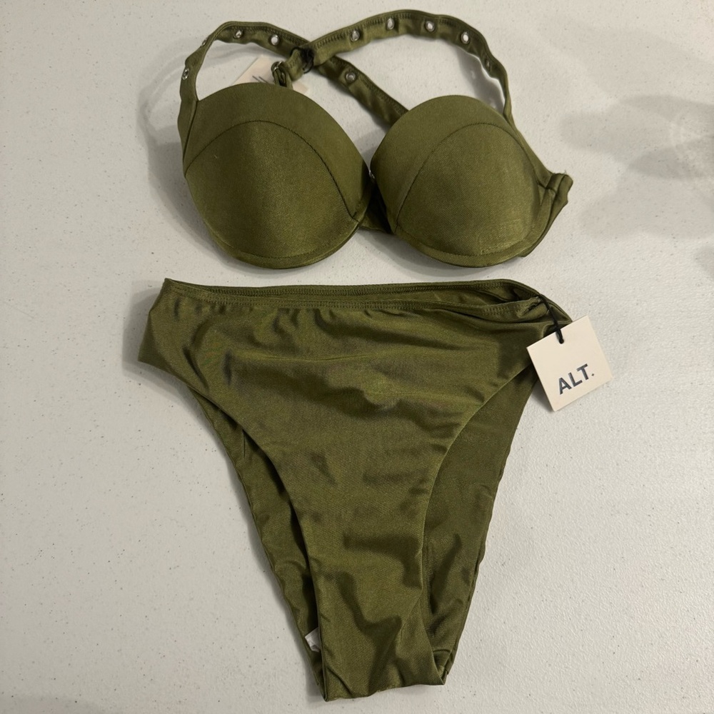 ALT bikini set - Picture 2 of 4